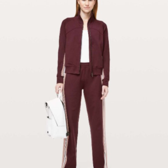 ***NWT Lululemon Cover Your Tracks Pant (Cassis)*** - Picture 4 of 9